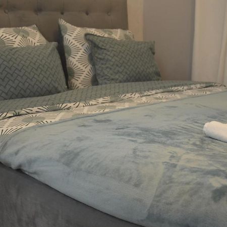 Teodora Lux Apartman Free Privat Parking Apartment Novi Sad Exterior foto