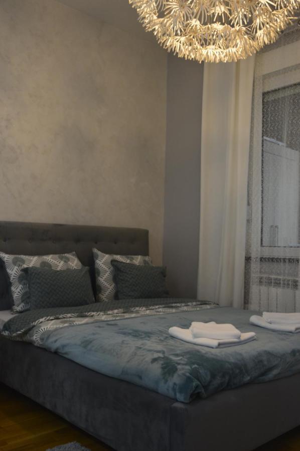 Teodora Lux Apartman Free Privat Parking Apartment Novi Sad Exterior foto