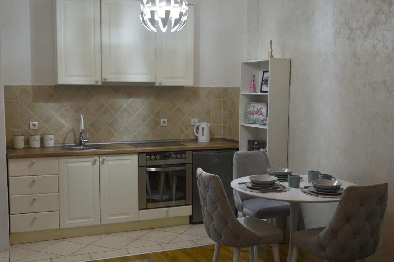 Teodora Lux Apartman Free Privat Parking Apartment Novi Sad Exterior foto