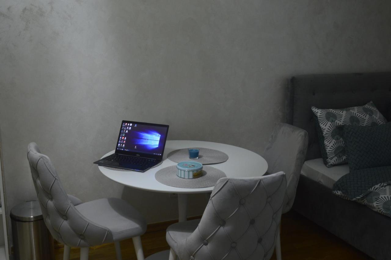 Teodora Lux Apartman Free Privat Parking Apartment Novi Sad Exterior foto
